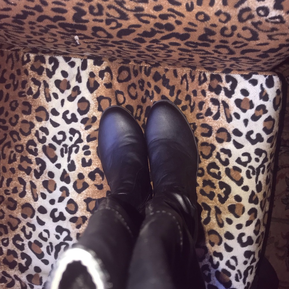 Boots - Picture 3 of 6